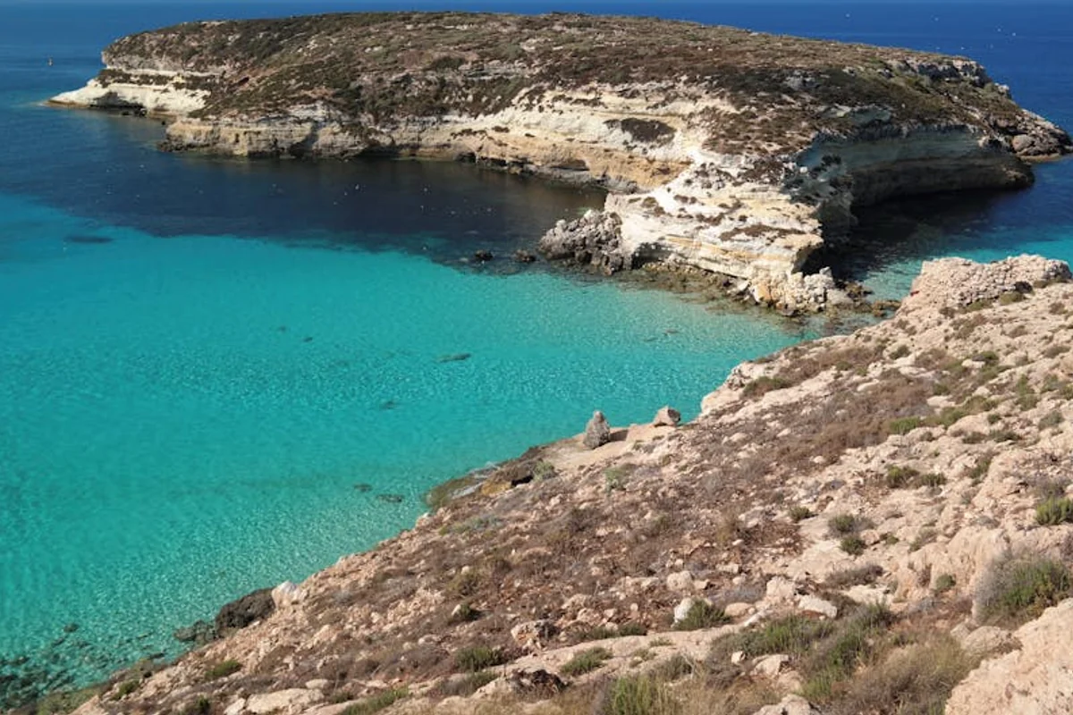 Beste Reisezeit Lampedusa - Klimadiagramm und Wetterdaten