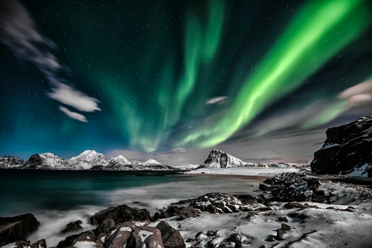 Landschaft von Nordkap während der optimalen Reisezeit